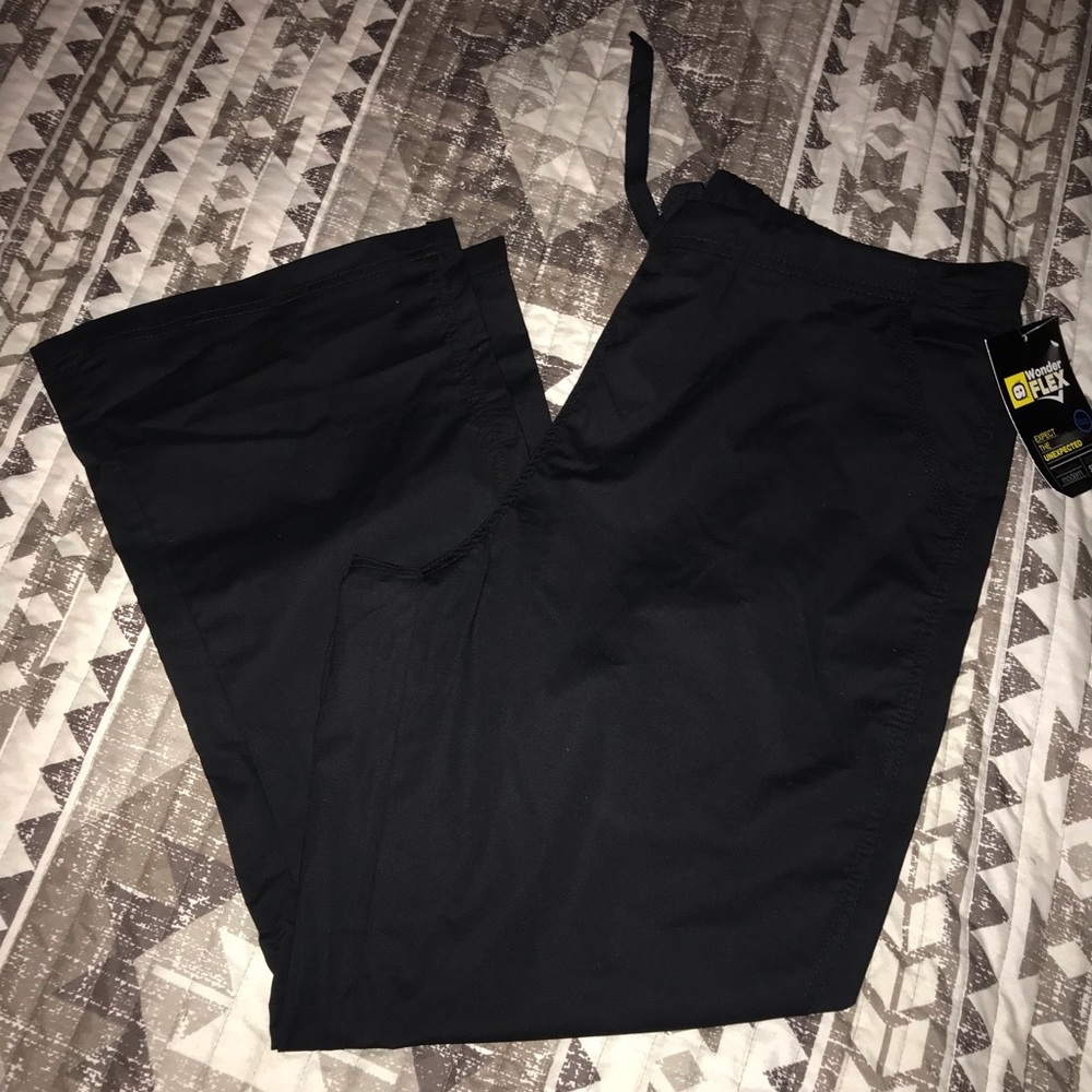 Wonder Flex scrub bottoms NWT